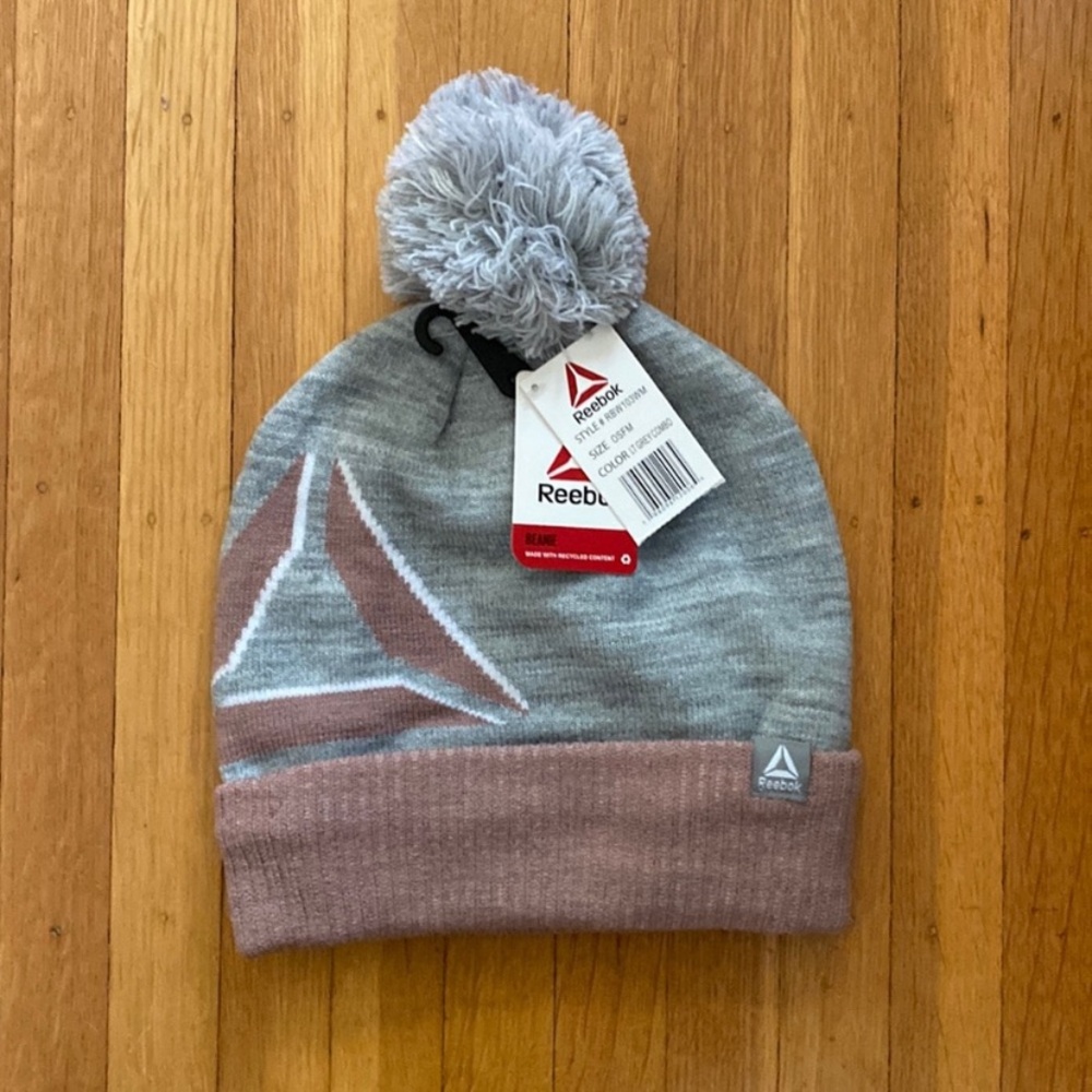NWT Reebok Pink & Gray Pom Pom Knit Beanie Winter Hat Cozy Comfy Outdoor